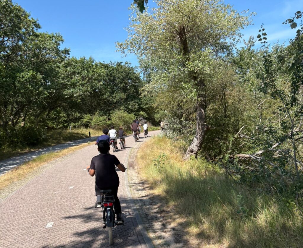 Fietsen naar het strand wassenaar